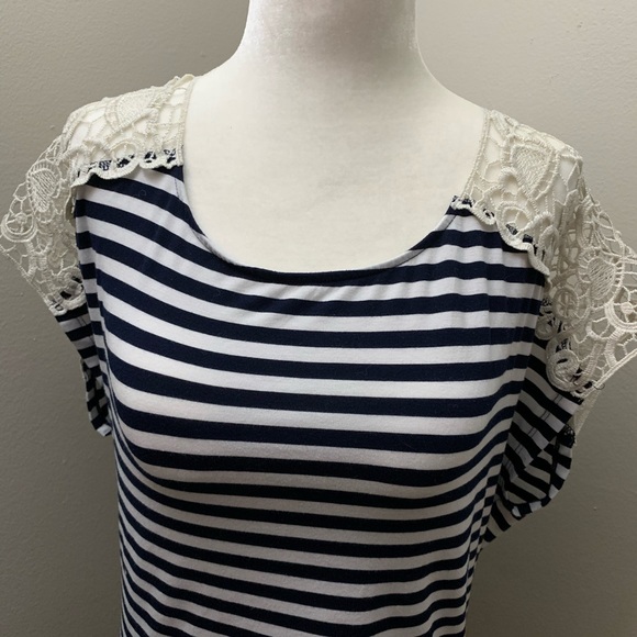 Crochet Lace Sleeve Stripe Top - Picture 3 of 10